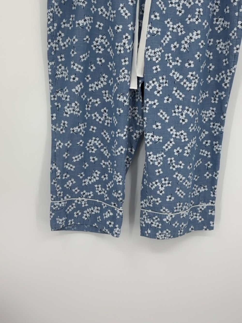 Draper James Land End Floral Chambray Pajama Set - Picture 13 of 16